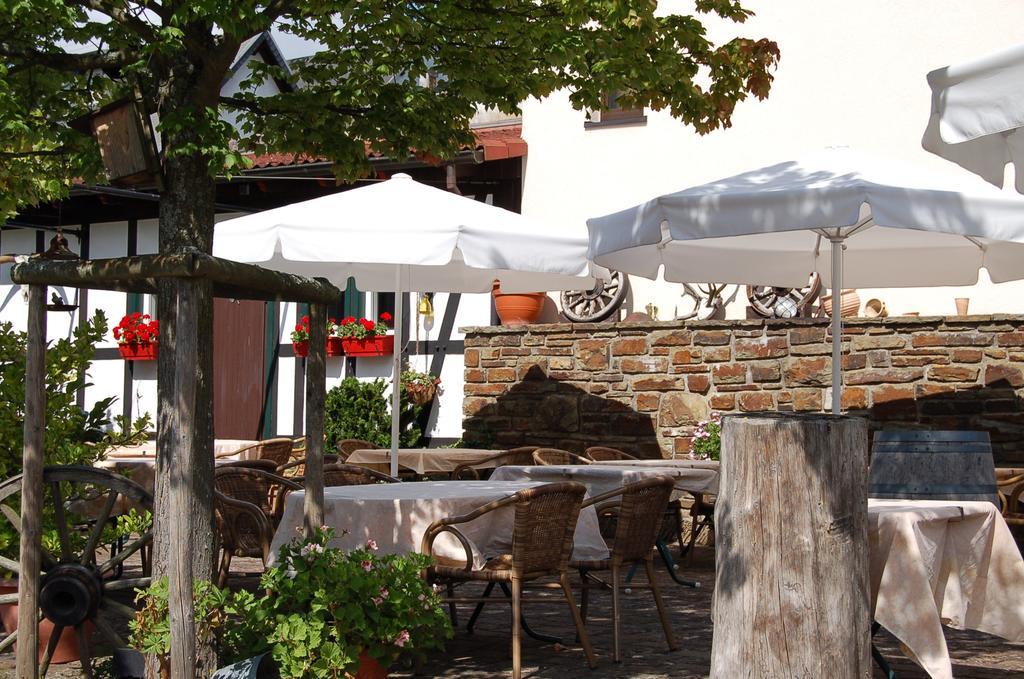 Landgasthaus Pfahl Wershofen Exterior foto