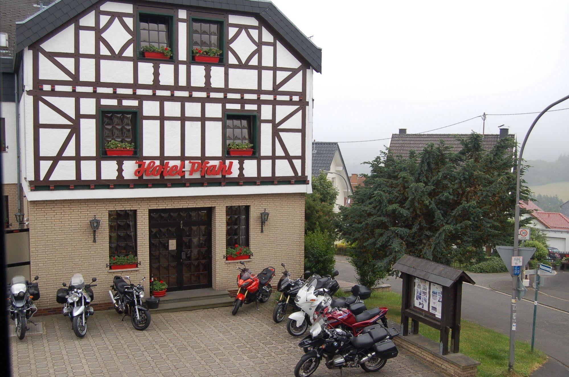 Landgasthaus Pfahl Wershofen Exterior foto